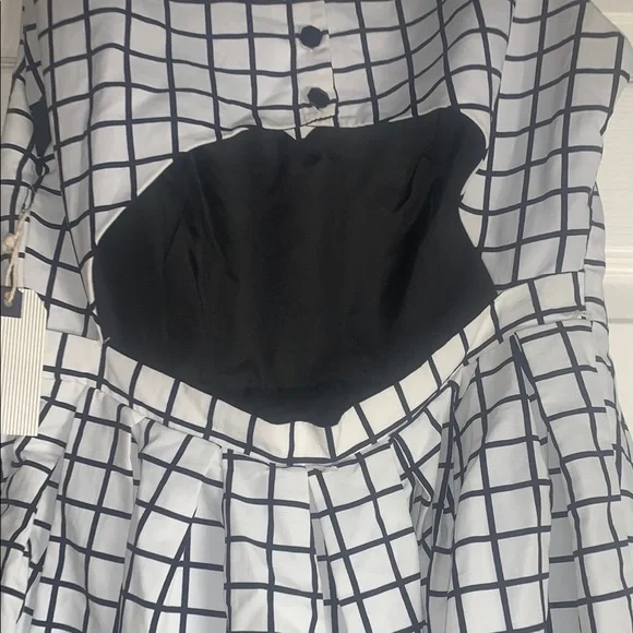 Forever 21 NWT Stylish Black and White Grid women Dress - Picture 10 of 11